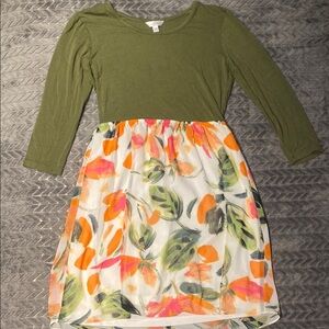 Green + Floral Pattern Flare Midi Dress with Crew Neck (3/4 sleeves)